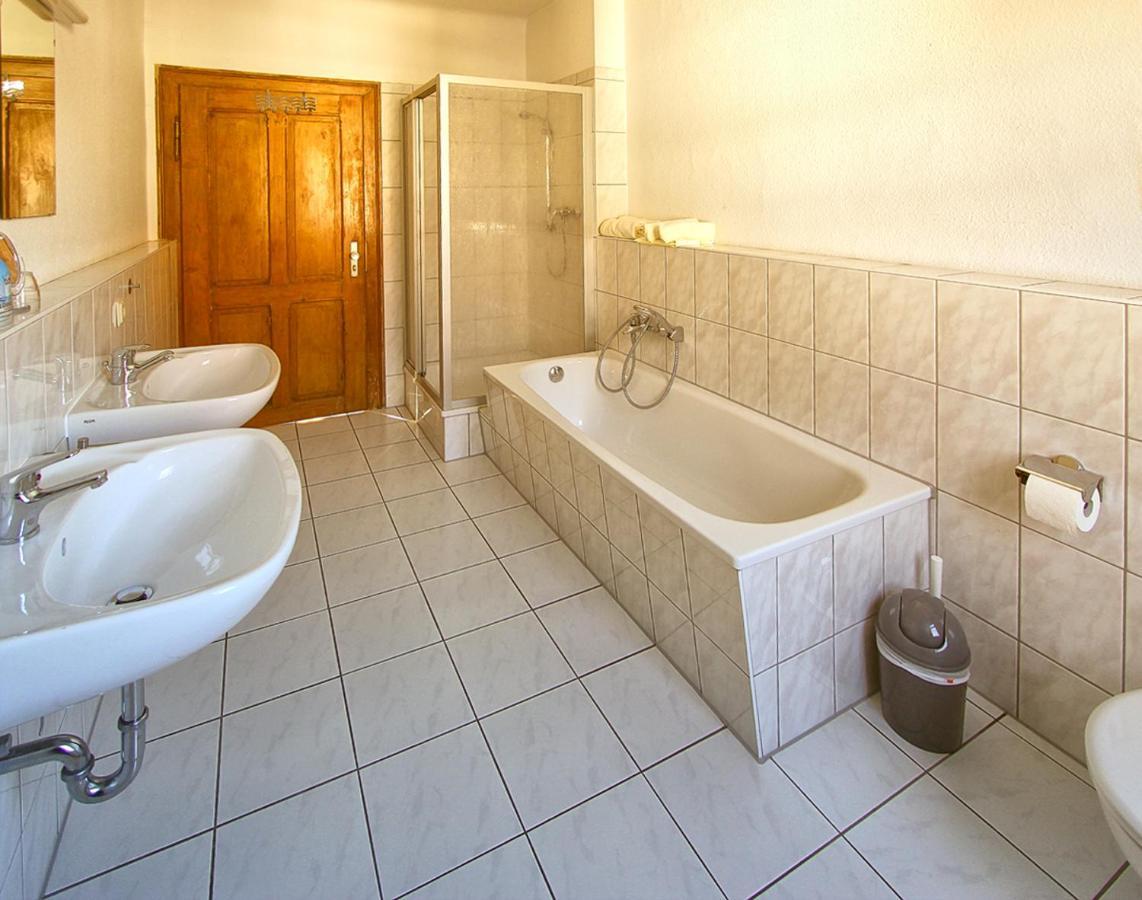Gaststaette Und Pension Felsenthal Tabarz Chambre photo