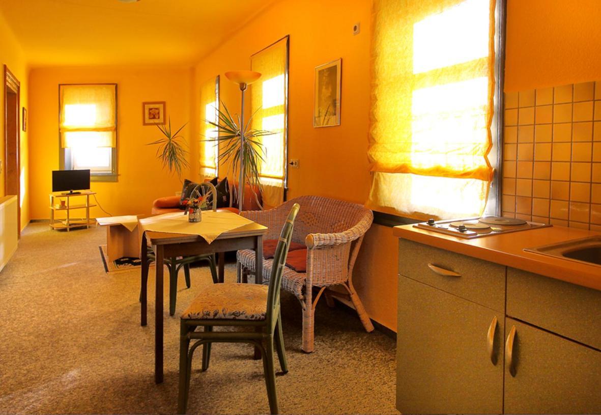 Gaststaette Und Pension Felsenthal Tabarz Chambre photo